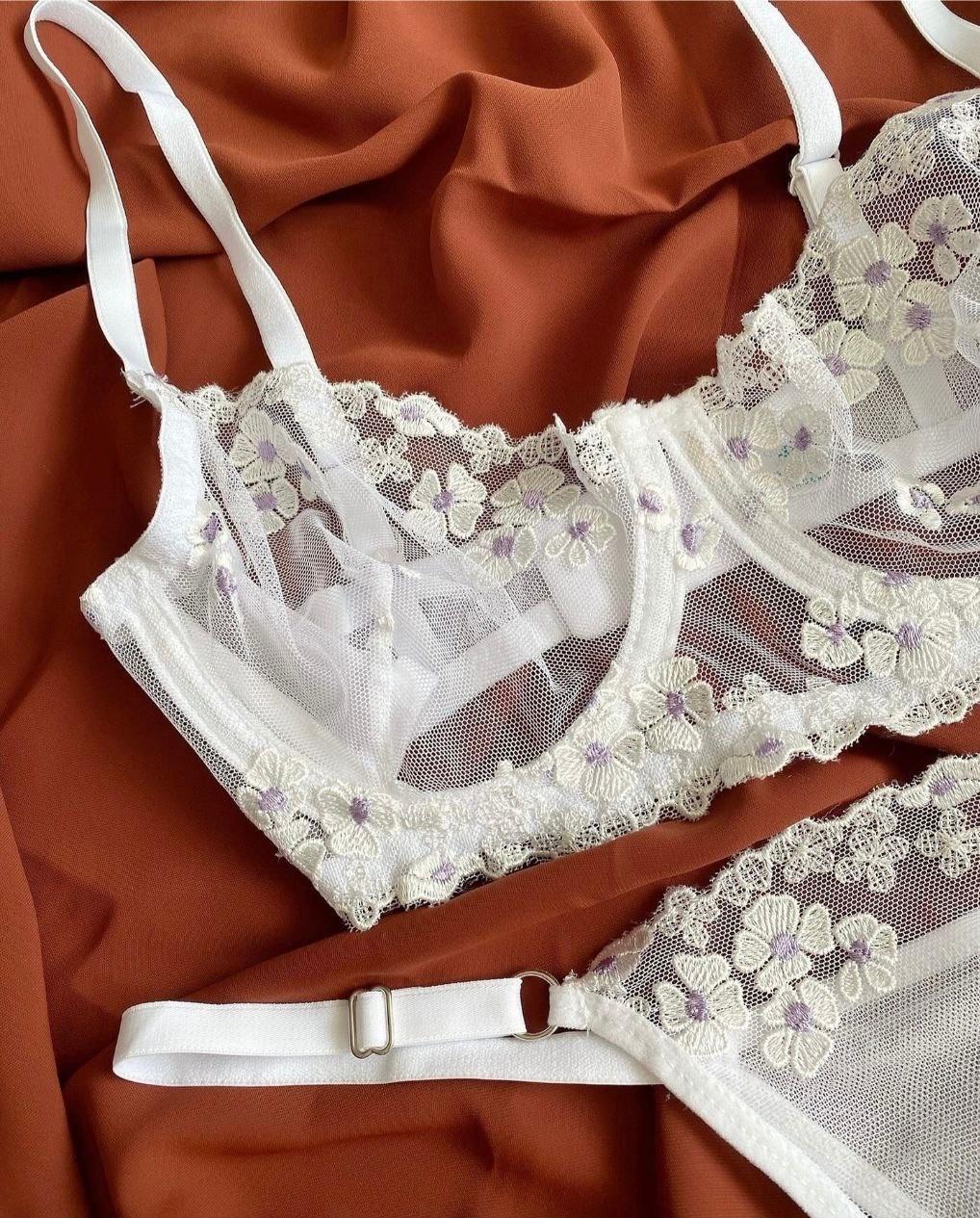 SAEVRA Amethyst Floral Lace Set