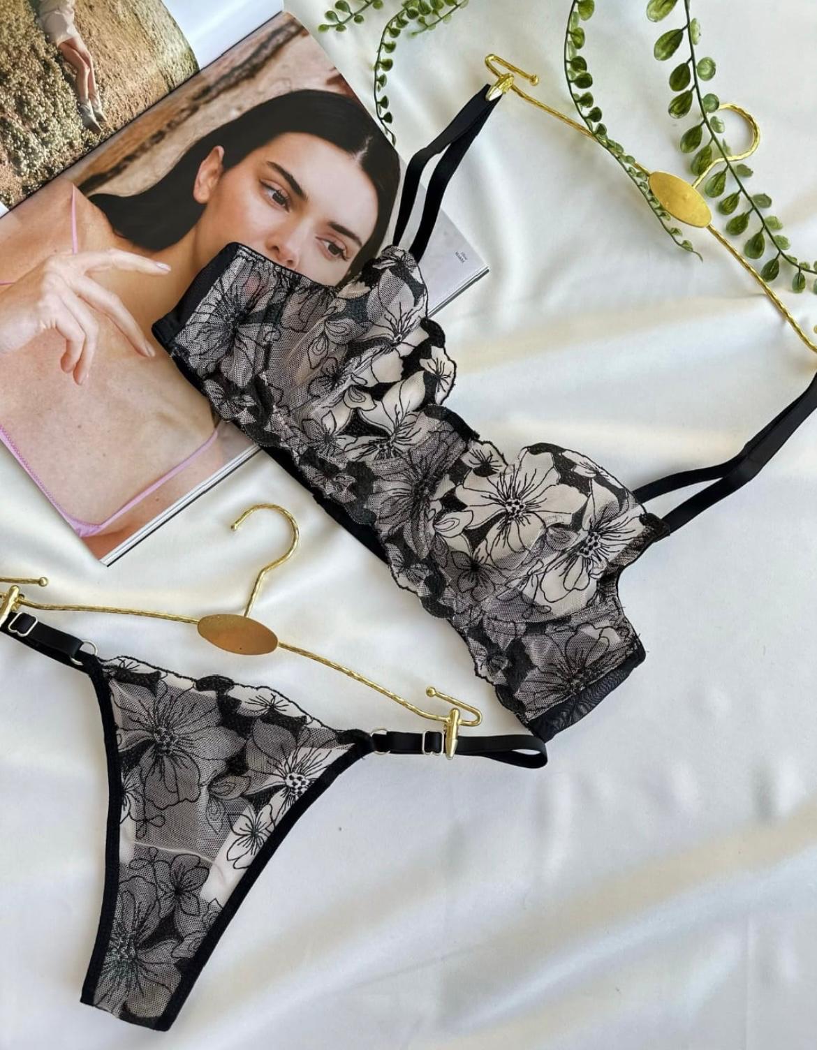 SAEVRA Shadow Lace Set