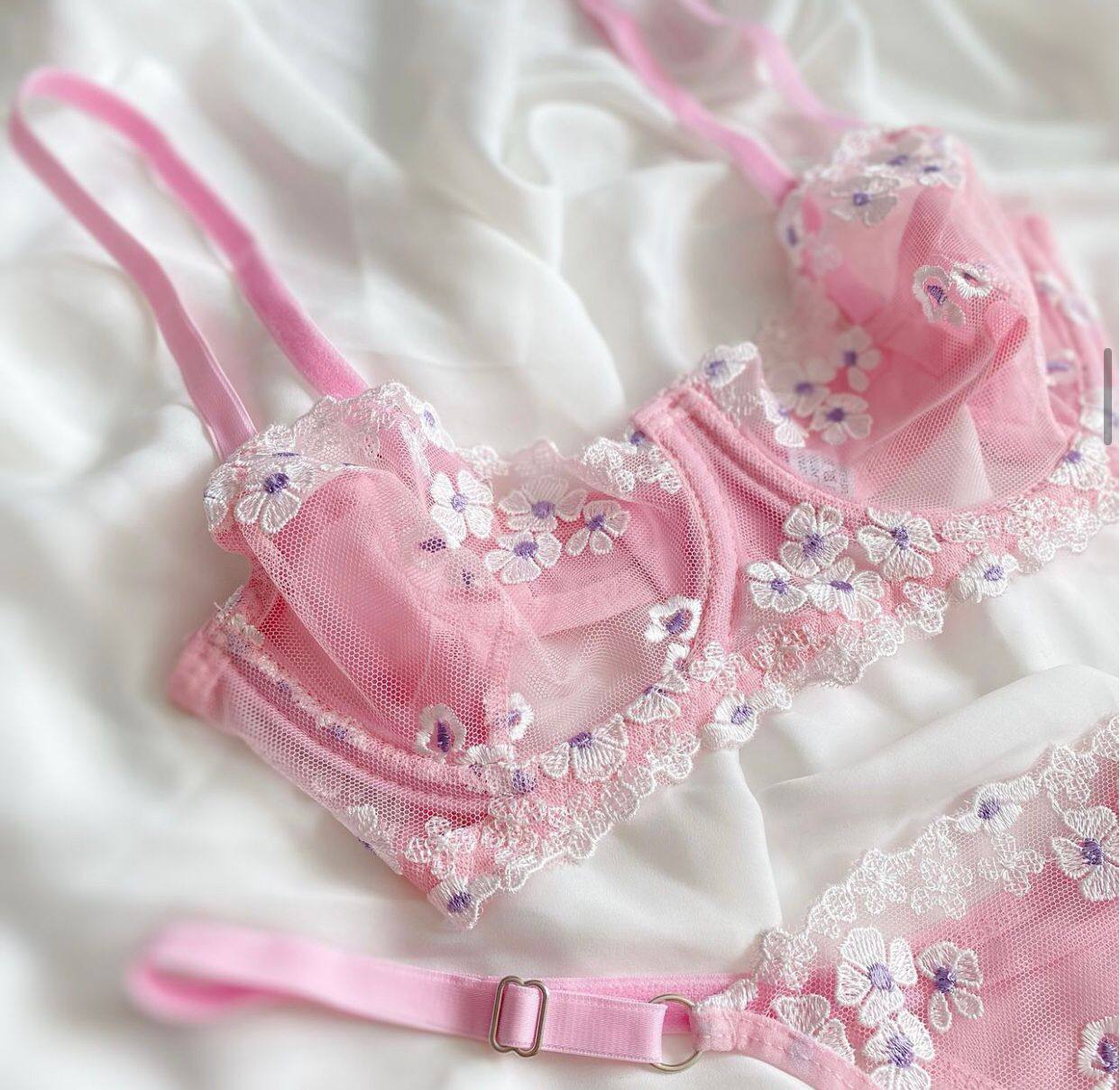 SAEVRA Amethyst Floral Lace Set