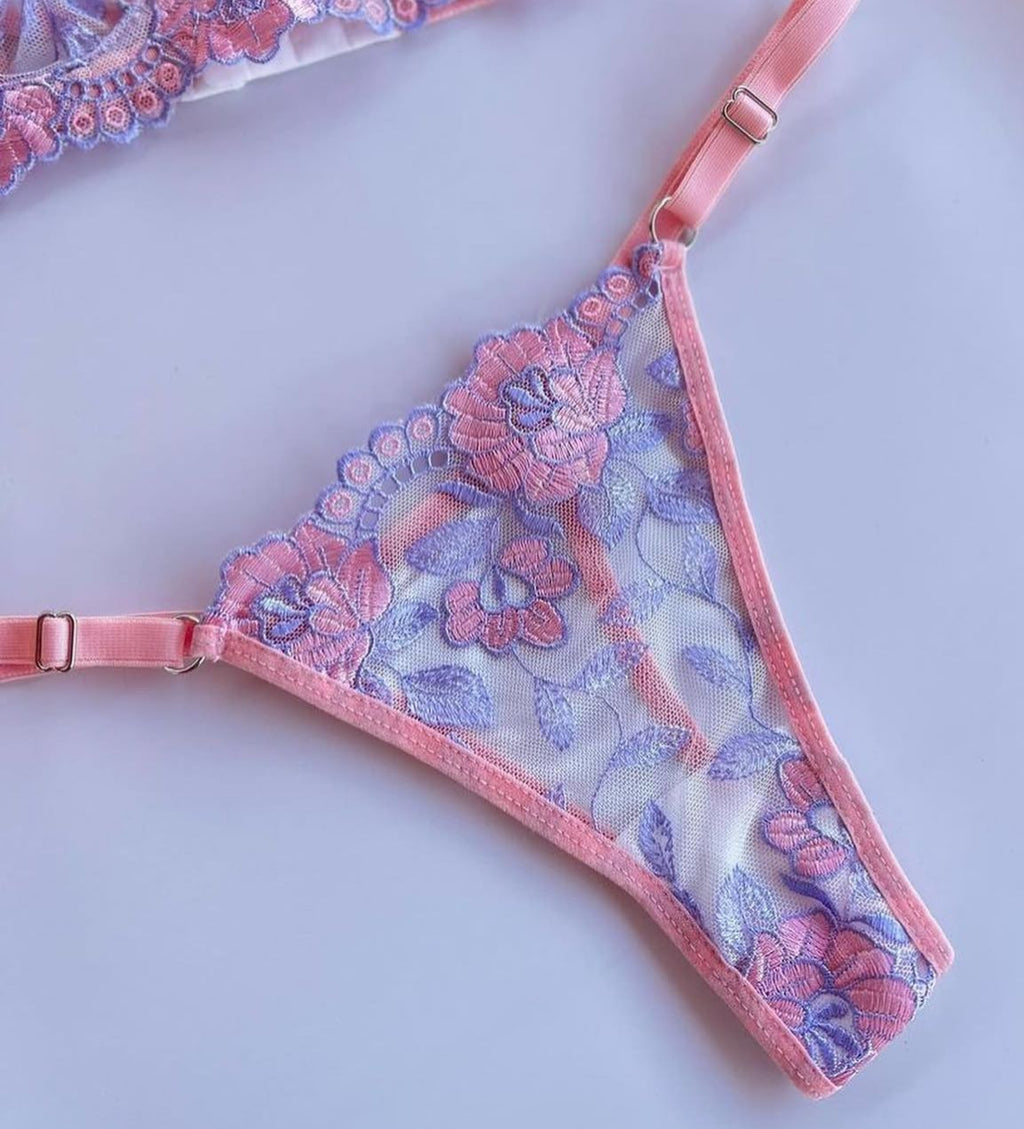 Soft Harmony Lace Set