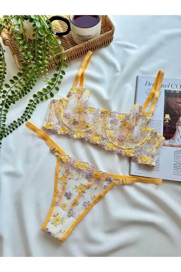Sunlit Lilac Lace Set